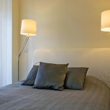 Insuites Chiado Bedrooms בית הארחה ליסבון
